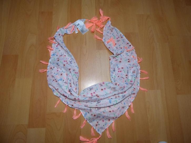 Leuk wit sjaaltje met bloemetjes van H&M, NIEUW!, Kinderen en Baby's, Kindermode-accessoires, Nieuw, Ophalen of Verzenden
