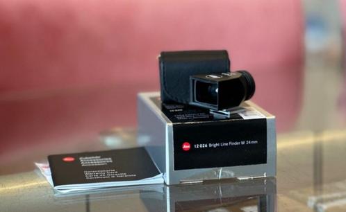 LEICA 12026 24mm lijnkaderzoeker zwart (BTW artikel), Audio, Tv en Foto, Fotografie | Fotostudio en Toebehoren, Zo goed als nieuw