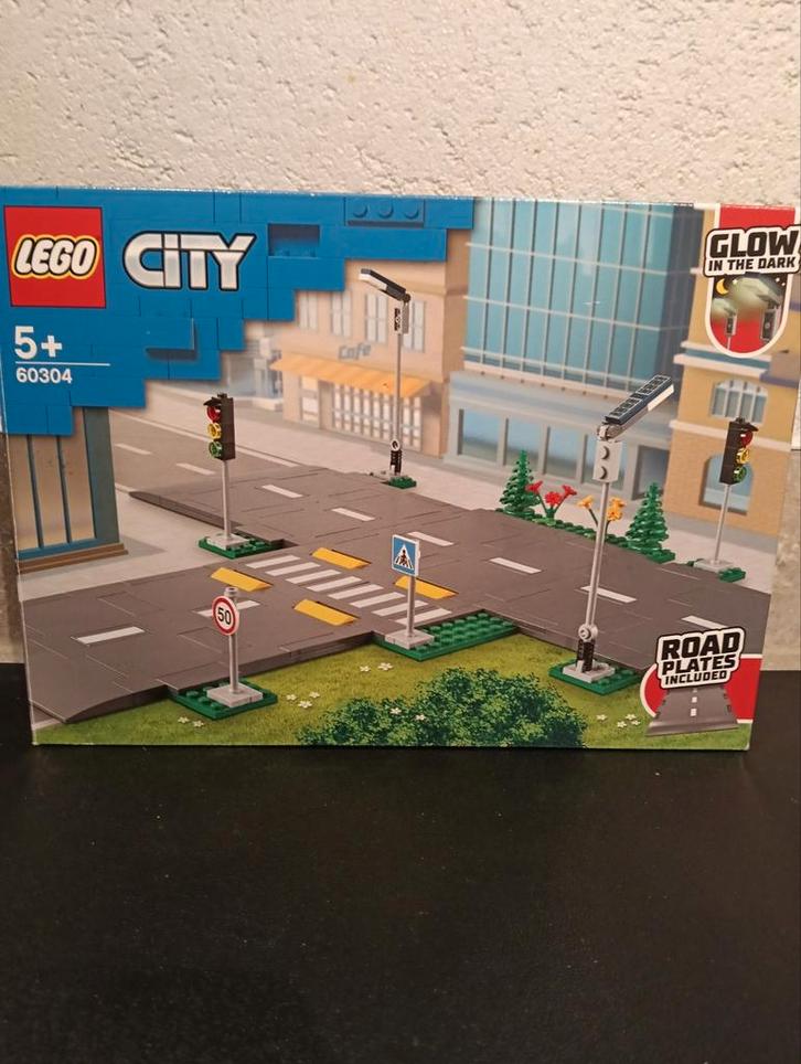 Lego City Wegplaten 60304 - Glow in the Dark!, Kinderen en Baby's, Speelgoed | Duplo en Lego, Ophalen of Verzenden