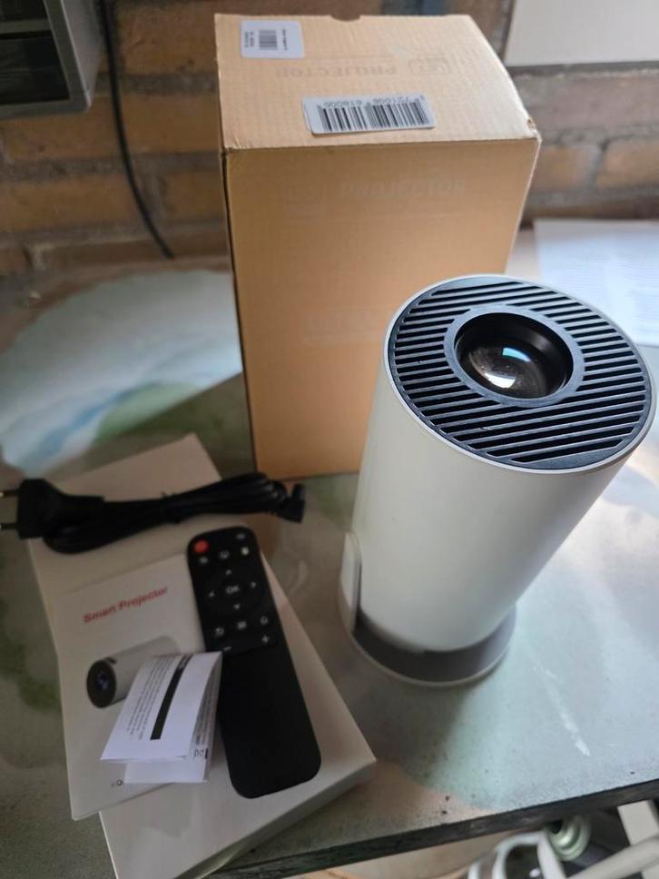 Leuke beamer voor privé gebruik, Audio, Tv en Foto, Beamers, Nieuw, Overige technologieën, Ophalen of Verzenden