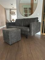 Antracietkleurige bank + hocker - bezorgen mogelijk, Ophalen, Zo goed als nieuw, 75 tot 100 cm, Stof