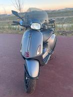 Vespa sprint 2018, Fietsen en Brommers, Scooters | Vespa, Ophalen, Zo goed als nieuw, Benzine, Vespa S