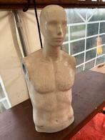 Torso en hoofd paspop, Ophalen