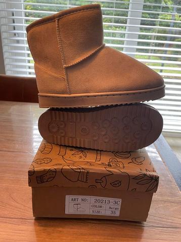 Beige nep uggs - Maat 34 beschikbaar voor biedingen