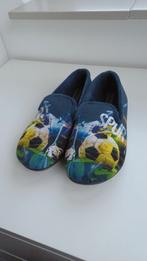 Pantoffel sloffen voetbal maat 37, Gebruikt, Jongen of Meisje, Overige typen, Ophalen of Verzenden