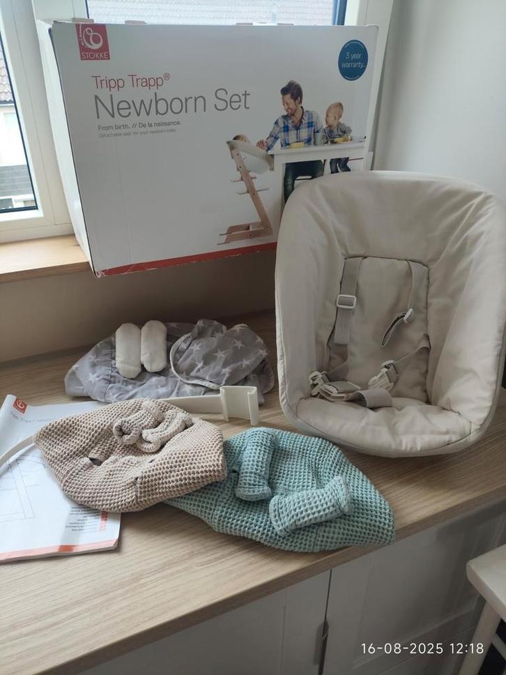 Stokke Tripp Trapp Newborn set + 3 hoezen, Kinderen en Baby's, Kinderstoelen, Zo goed als nieuw, Meegroeistoel, Ophalen of Verzenden