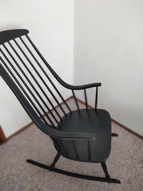 schommelstoel 'Grandessa' door Lena Larsson ontworpen, Huis en Inrichting, Stoelen, Gebruikt, Eén, Hout, Zwart, Ophalen