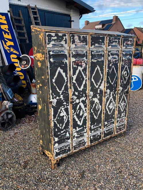 Stoere oude Franse lockerkast Belgische bierbrouwerij, Huis en Inrichting, Kasten | Lockerkasten, Gebruikt, Ophalen