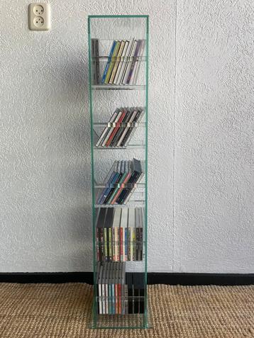 Stijlvol CD zuil glas beschikbaar voor biedingen