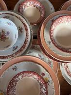 Uitgebreid 16 persoons servies mix match. Roze goud wit rood, Ophalen, Porselein, Overige stijlen