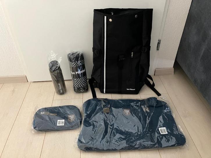 Van Mossel Tassenset Vintage met Deken en Bidon NIEUW!!, Sieraden, Tassen en Uiterlijk, Tassen | Rugtassen, Nieuw, Overige merken