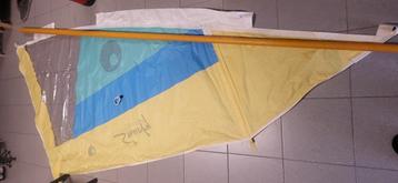 Zeil voor surfplank incl mast en giek beschikbaar voor biedingen