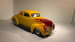 Ford 1940 yellow /red universal hobbies 1.18