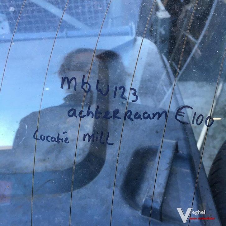 Mercedes W123 sedan Achterruit, Auto-onderdelen, Ruiten en Toebehoren, Gebruikt, Ophalen