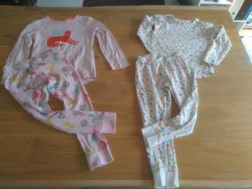 Pyjama meisje maat 110-116, twee stuks