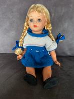 Antieke pop met blonde vlechten, Ophalen of Verzenden