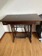 Naaimachine tafel Lada, Antiek en Kunst, Antiek | Naaimachines, Ophalen