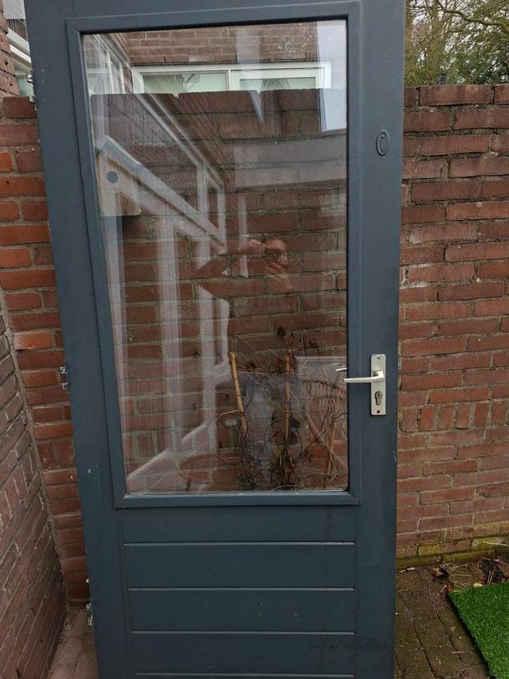 Houten schuurdeur met dubbelglas - 200x88 cm, Doe-het-zelf en Verbouw, Deuren en Horren, Gebruikt, Buitendeur, 200 tot 215 cm