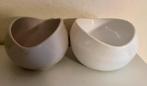 2 stuks geknepen ovalen vaas / pot grijs en wit, Minder dan 50 cm, Gebruikt, Ophalen of Verzenden, Wit