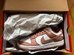 Nike Dunk Whisper Rose 38,5, Verzenden, Nike, Nieuw, Sneakers of Gympen