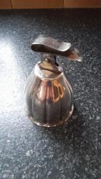 Beker met klem voor bord, Ophalen