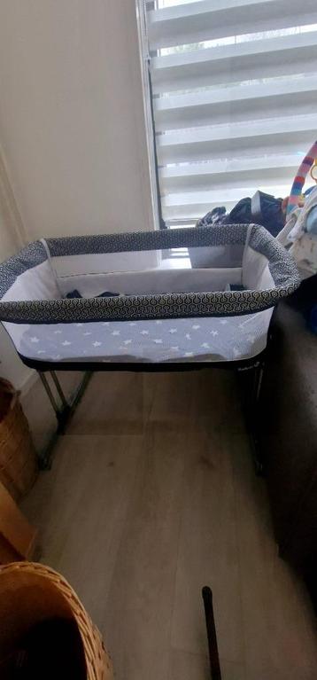 co-sleeping wieg beschikbaar voor biedingen