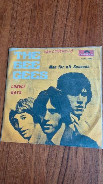 Bee Gees - Lonely Days 7" Single beschikbaar voor biedingen