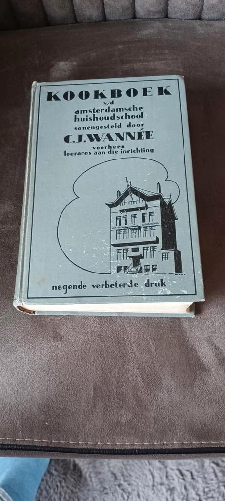 Kookboek v/d Amsterdammersche huishoudschool, Boeken, Kookboeken, Gelezen, Ophalen of Verzenden