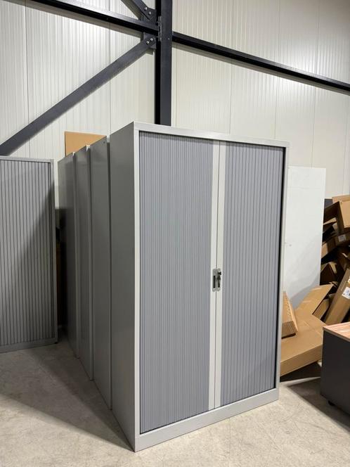 roldeurkast roldeurkasten met 4 x legplanken en sleutels, Huis en Inrichting, Kasten | Roldeurkasten en Archiefkasten, Gebruikt