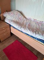 Éénpersoons bed 90x200, Ophalen, Zo goed als nieuw, Eenpersoons