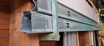 Wandprofiel , metalstud, staanders beschikbaar voor biedingen