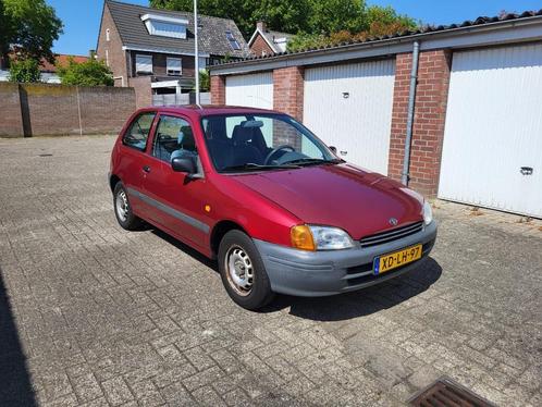 Toyota Starlet 1.3 16V 1998 Rood - APK tot 14-1-'26, Auto's, Toyota, Particulier, Starlet, Radio, Benzine, Euro 2, Hatchback, Handgeschakeld