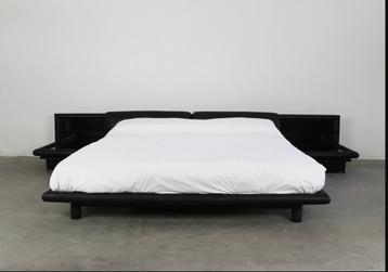 ‘Morna’ bed Afra & Tobia Scarpa voor Molteni beschikbaar voor biedingen