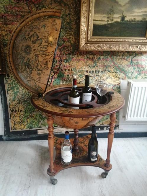 XXL OUDE ORIGINELE ITALIAANSE GLOBEBAR BAR GLOBE 95 X 70 CM!, Antiek en Kunst, Curiosa en Brocante, Ophalen