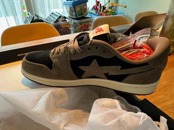 Bape Mocha x Indigo Studio's LA (Nike SB x Travis Scott) beschikbaar voor biedingen