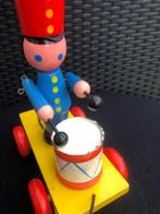 Vintage houten trekspeelgoed van een huzaar met trommel., Ophalen of Verzenden