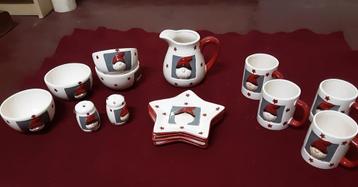 Bijzonder kerstservies met relief 4 pers., kerst beschikbaar voor biedingen