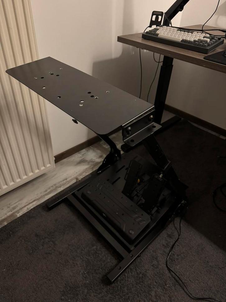 Simracing Stuurhouder, Shifterhouder & Pedaalhouder, Computers en Software, Laptopstandaarden, Gebruikt, In diepte verstelbaar