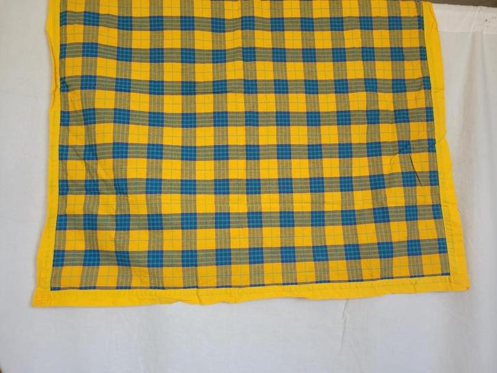 Mooi katoenen tafelkleed geel-blauw geruit 90x90 cm, Huis en Inrichting, Tafelkleden, Zo goed als nieuw, Vierkant, Binnen, Ophalen of Verzenden