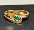 18 karaat gouden ring met diamanten en smaragd / maat 17mm, Ophalen of Verzenden, 17 tot 18, Met edelsteen, Dame