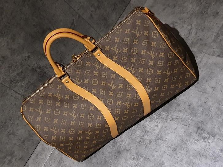 Louis Vuitton x Virgil Abloh Keepall Wavy 50, Sieraden, Tassen en Uiterlijk, Tassen | Reistassen en Weekendtassen, Zo goed als nieuw