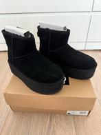 Nieuwe UGG Plateau Zwart Maat 37, Ophalen, Nieuw, Zwart, Lage of Enkellaarzen