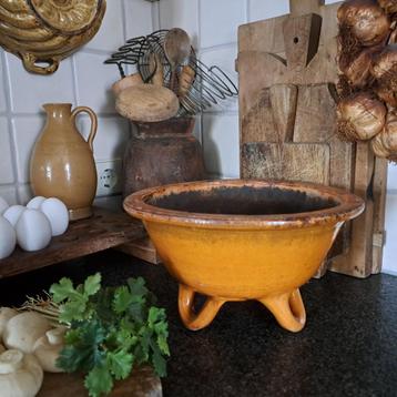 Oude brocante Franse aardewerk aardappel schaal *Etage3* beschikbaar voor biedingen