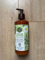 Nieuwe bodylotion Yves Rocher citroen camomille 390 ml, Ophalen of Verzenden, Nieuw, Bodylotion, Crème of Olie