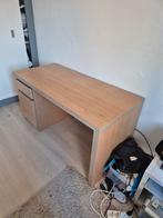 Ikea Malm Bureau - 140cm breed, Ophalen of Verzenden, Zo goed als nieuw, Bureau