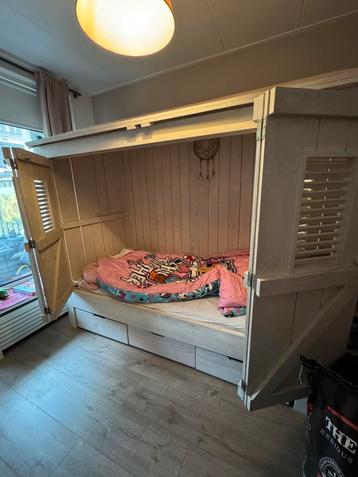 Bed huis 90 x 200 beschikbaar voor biedingen