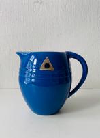 De Driehoek Huizen melk-kan / schenkkan, jaren 60, Gebruikt, Blauw, Aardewerk of Porselein, Onbekend