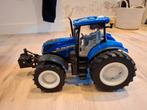 New Holland tractor T2.270 1:16 als nieuw met doos, Hobby en Vrije tijd, Modelauto's | 1:32, Ophalen of Verzenden, Zo goed als nieuw