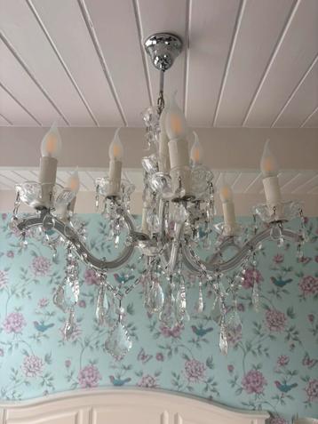 Mooie transparante kroonluchter met 6 armen beschikbaar voor biedingen