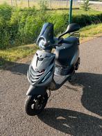 Piaggo ZIP 2022 E5 80CC, Fietsen en Brommers, Scooters | Piaggio, Ophalen of Verzenden, Zo goed als nieuw, Benzine, Zip